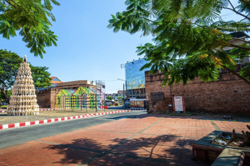 Calle al norte del centro histórico de Chiang Mai