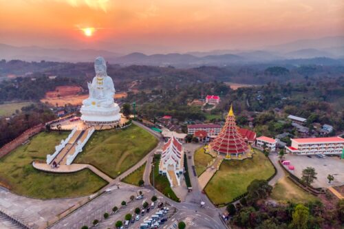 Gran Buda en el norte de Chiang Rai