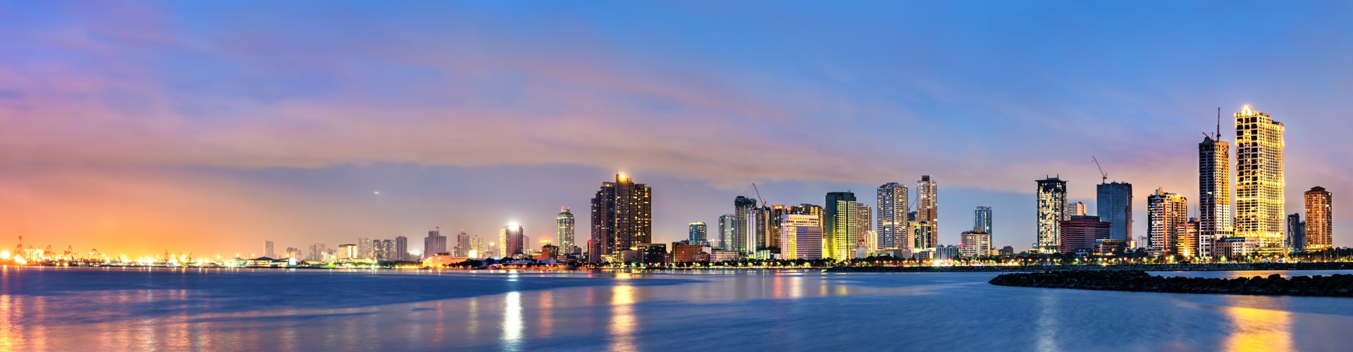 Panorama nocturno de Manila
